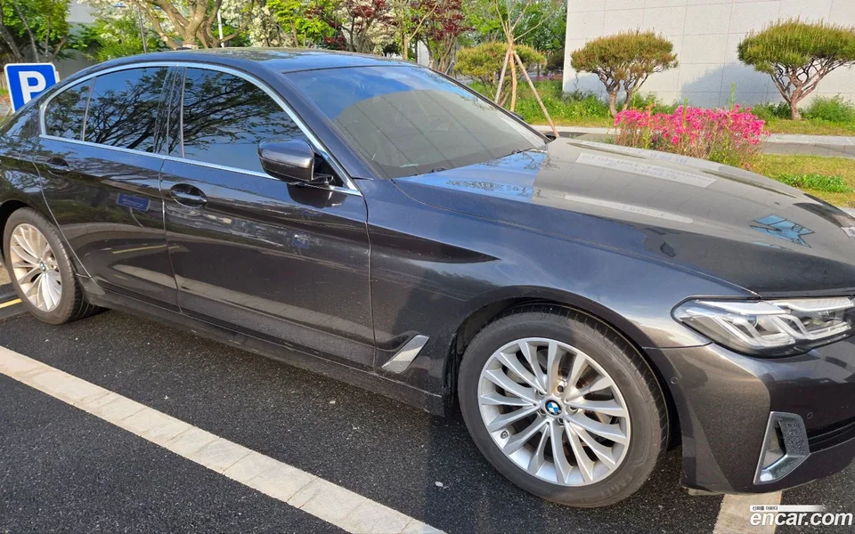 BMW 5 Series 523d xDrive 2023 — миниатюра 3