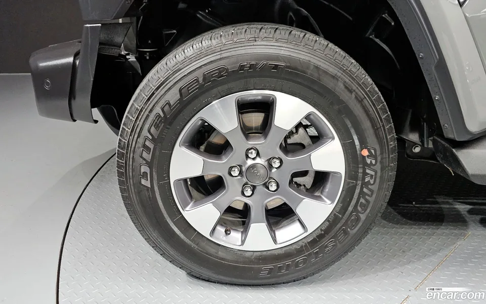 Jeep Wrangler 2.0 4 2023 — миниатюра 5