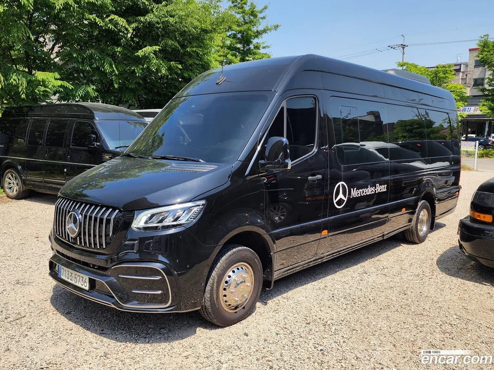 Mercedes-Benz Sprinter 3.0 2023 — фото 1, купить с доставкой в Москву