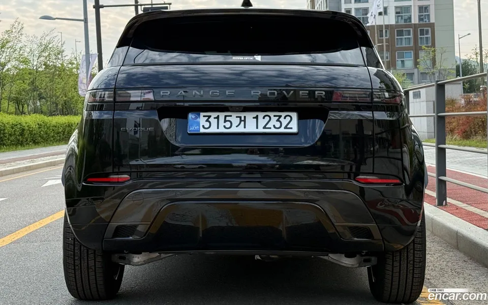 Land Rover Range Rover Evoque P250 R- SE 2026 — миниатюра 4
