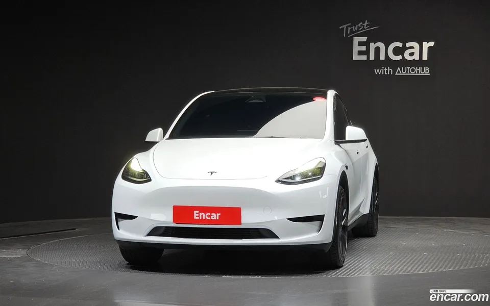 Tesla Model Y RWD 2024 — миниатюра 3
