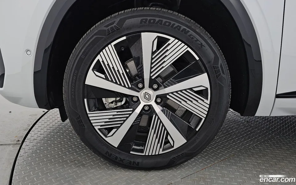 Renault Samsung Grand Koleos 1.5 E-TECH 2WD 2024 — миниатюра 5