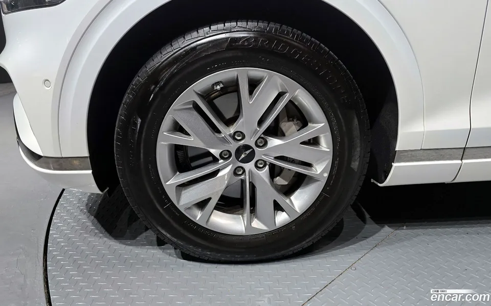 Genesis GV70 2.5T AWD 2024 — миниатюра 2