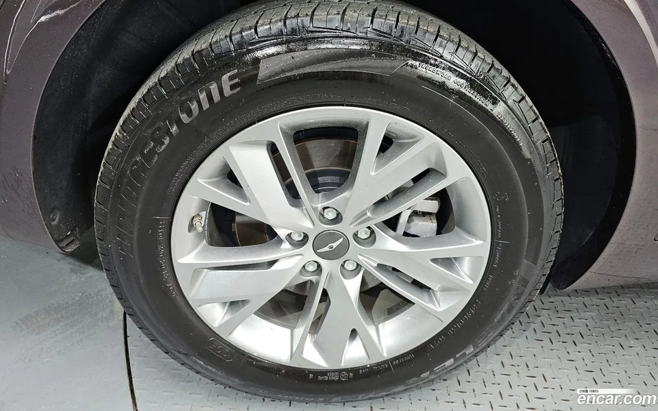 Genesis GV70 2.5T 2WD 2022 — миниатюра 2