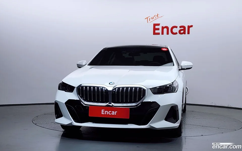 BMW 5 Series 520i M 2024 — миниатюра 3