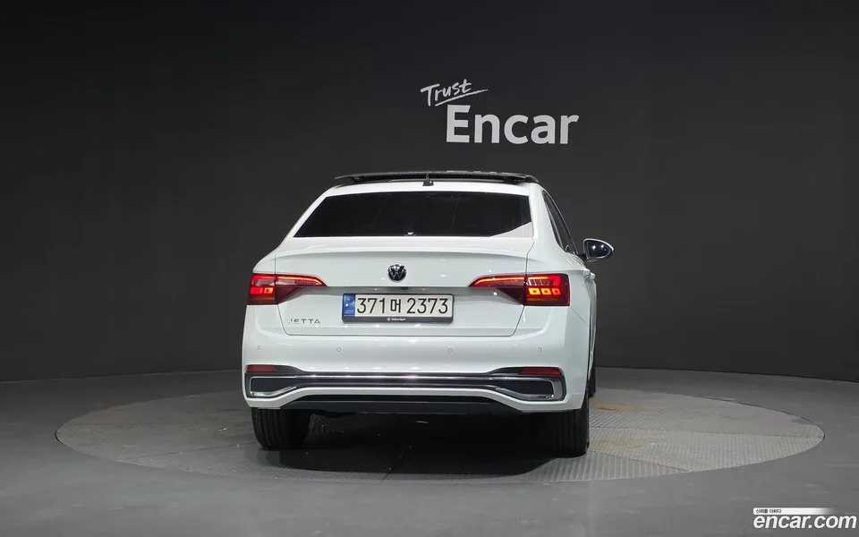 Volkswagen Jetta 1.5 TSI 2023 — миниатюра 4