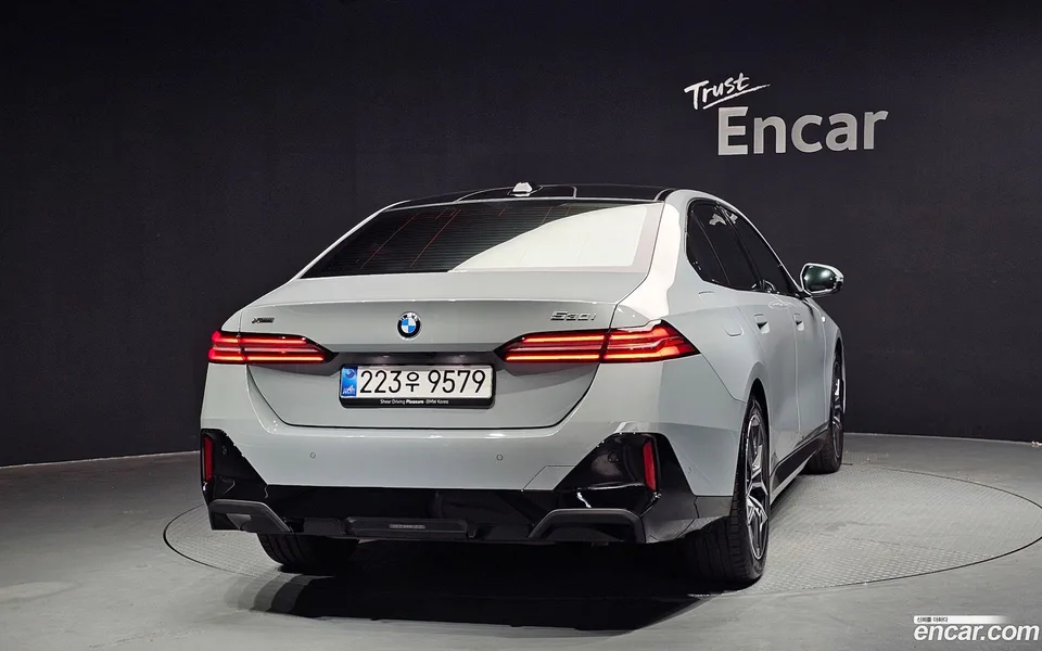 BMW 5 Series 520i M 2025 — миниатюра 4