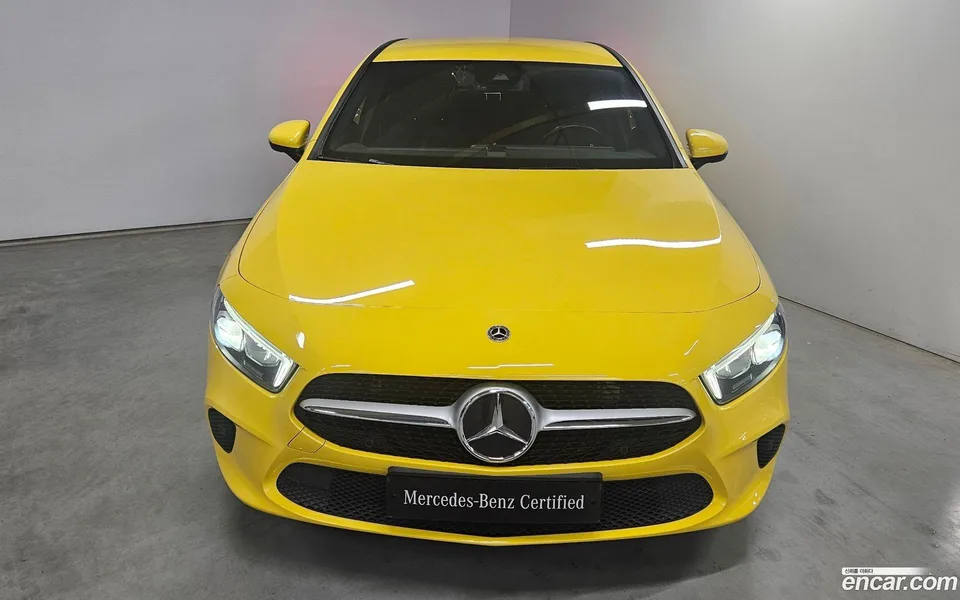 Mercedes-Benz A-Class A220 2023 — миниатюра 2