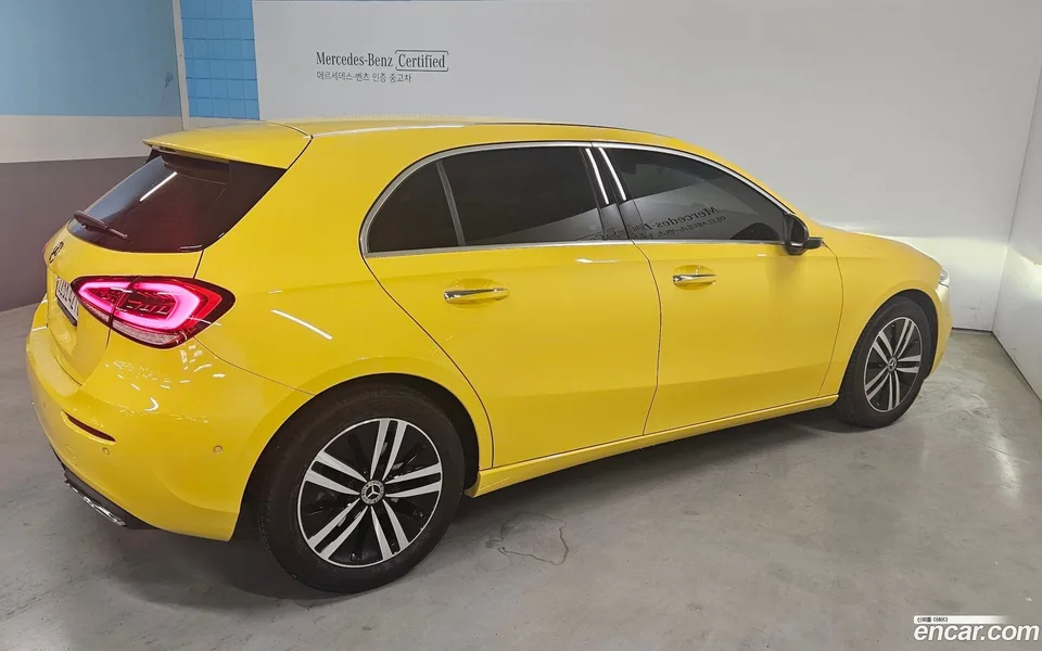 Mercedes-Benz A-Class A220 2023 — миниатюра 3