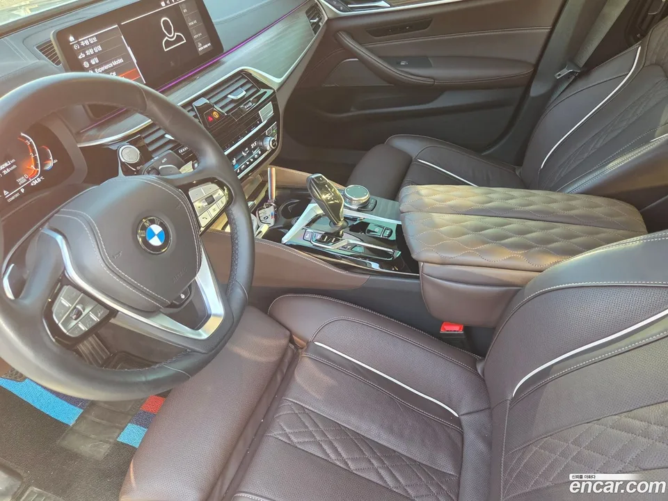 BMW 5 Series 530i xDrive 2023 — миниатюра 2