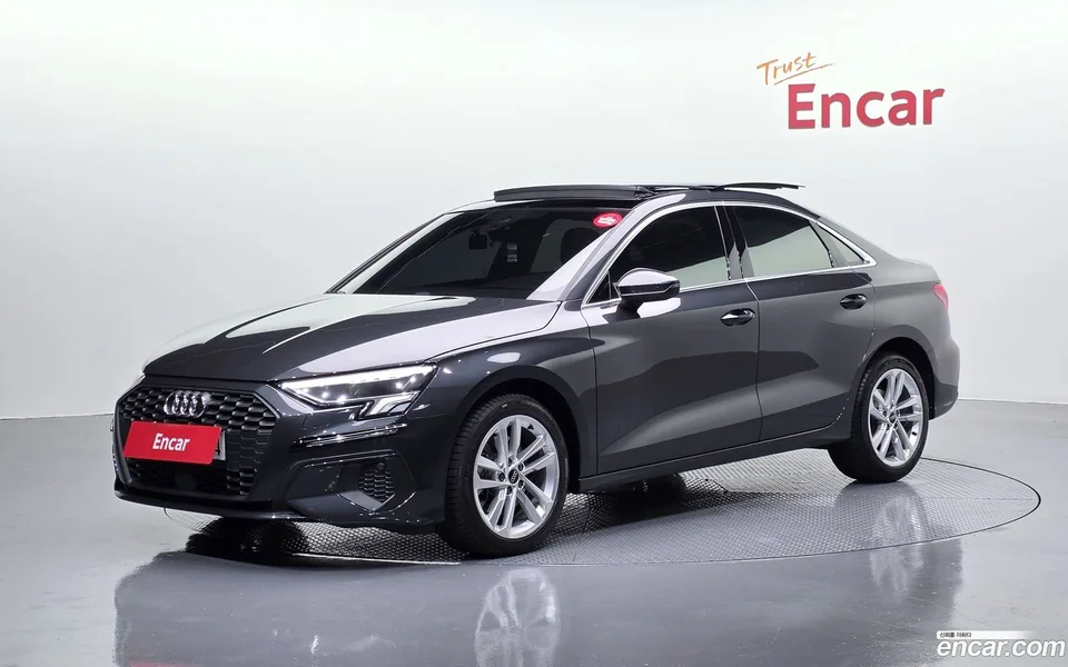 Audi A3 (8Y) 40 TFSI 2023 — фото 1, купить с доставкой в Москву
