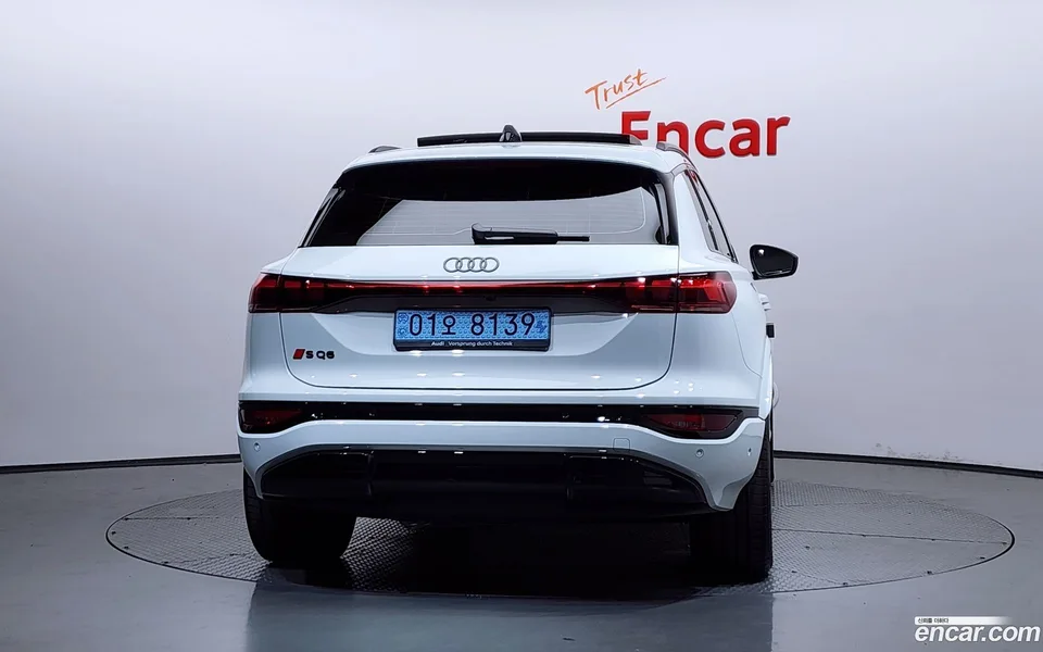 Audi SQ6 e- 2025 — миниатюра 4