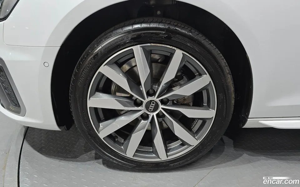 Audi A4 40 TFSI 2023 — миниатюра 2