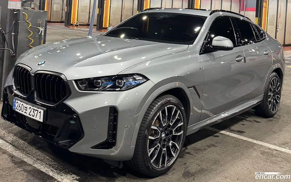 BMW X6 xDrive40i M 2025 — thumbnail 3