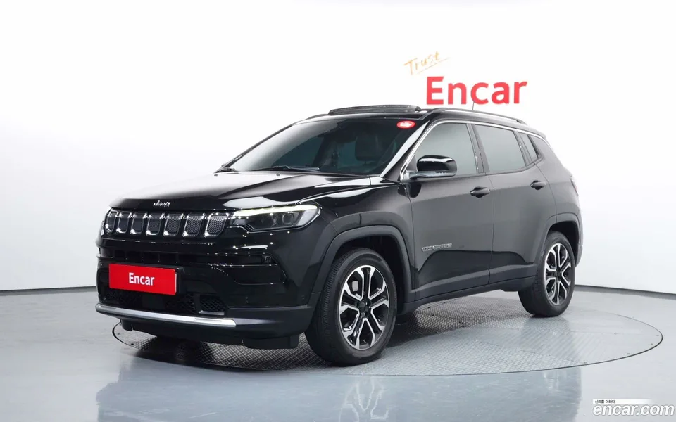 Jeep Compass 2.4 2WD 2022 — фото 1, купить с доставкой в Москву
