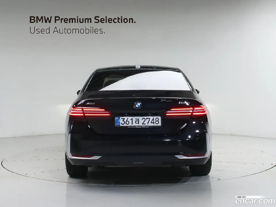 BMW 5 Series 530i xDrive 2025 — миниатюра 3
