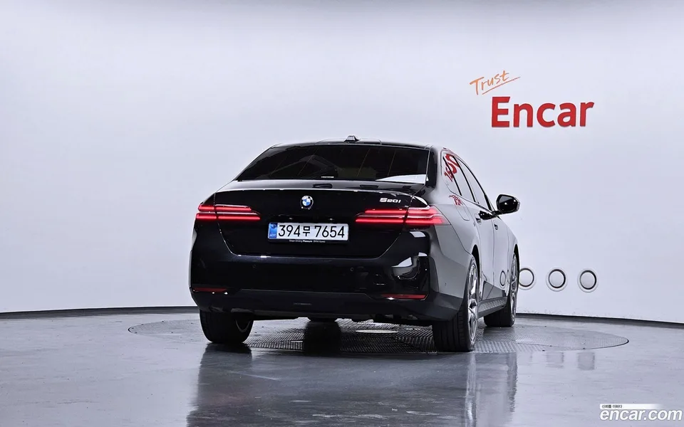 BMW 5 Series 520i 2025 — миниатюра 4