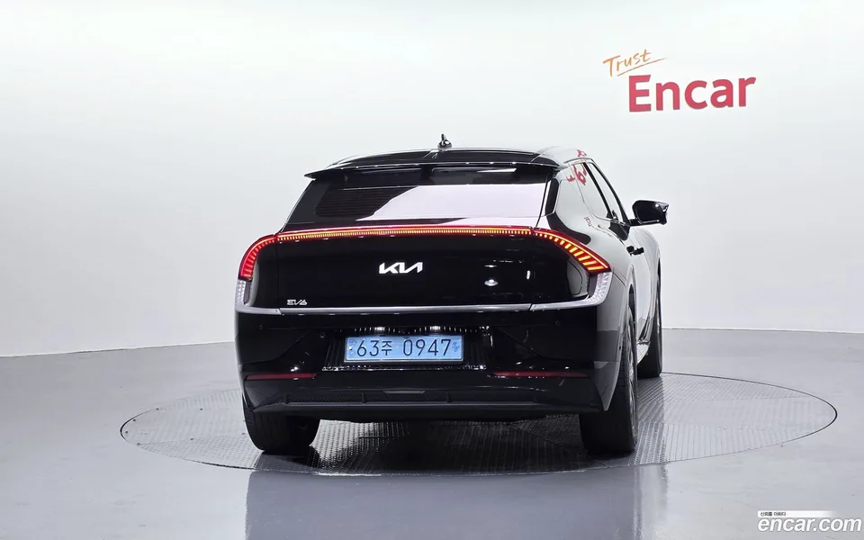 Kia EV6 2023 — миниатюра 4