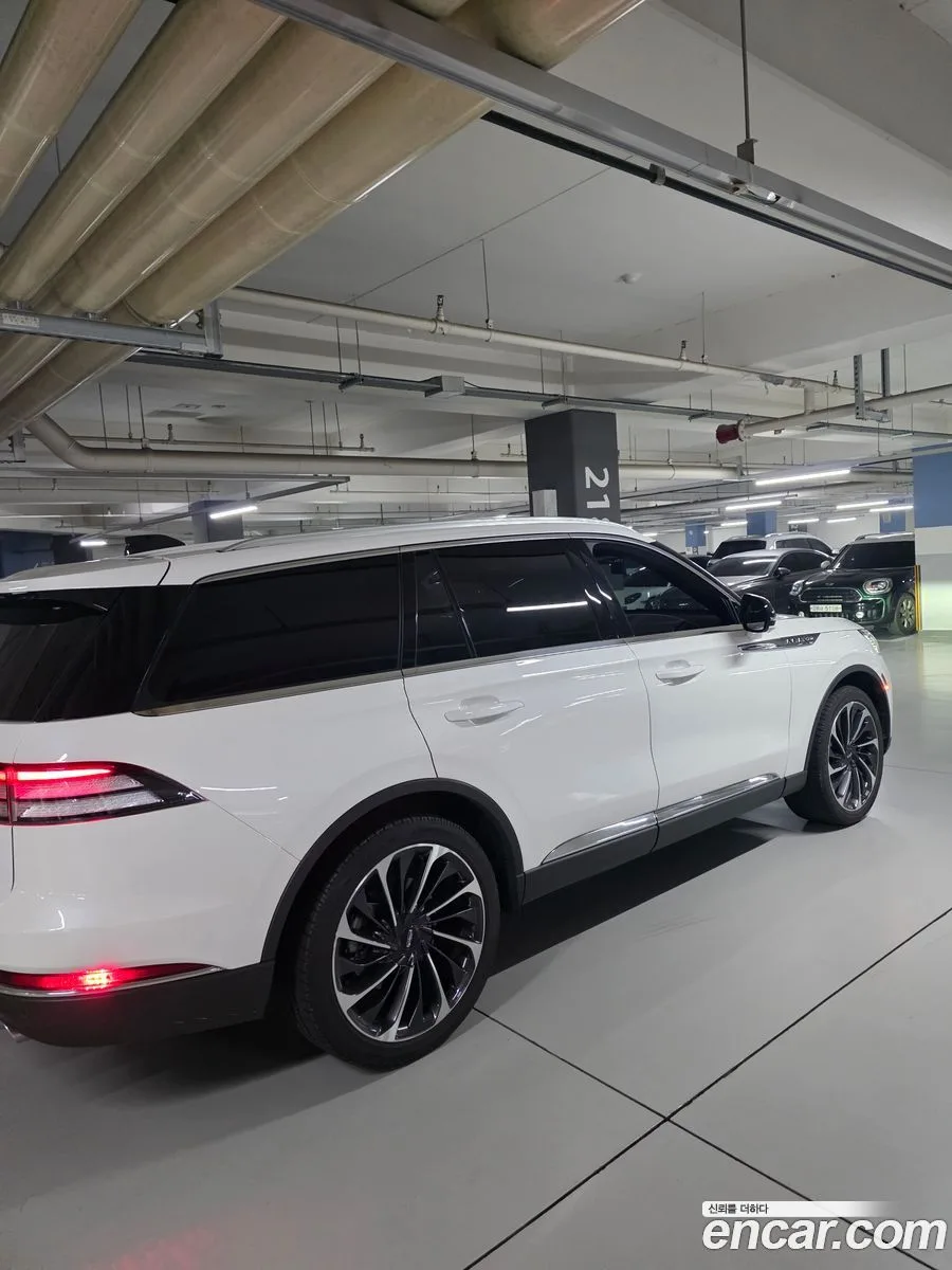 Lincoln Aviator 3.0 AWD 2025 — миниатюра 3