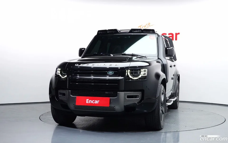 Land Rover Defender 130 D300 X- HSE 2023 — миниатюра 3