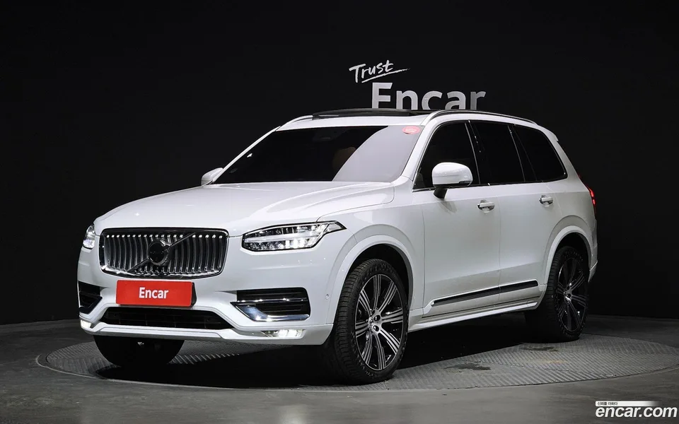 Volvo XC90 B6 2023 — фото 1, купить с доставкой в Москву