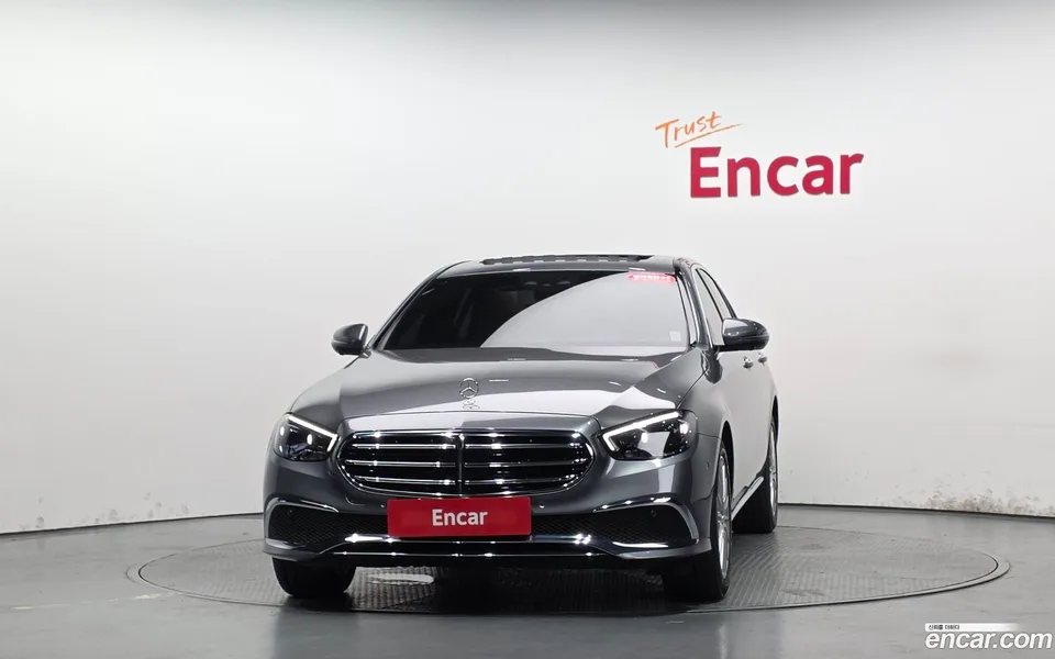 Mercedes-Benz E-Class E250 2023 — миниатюра 3