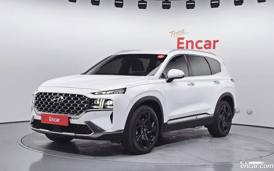 Hyundai SantaFe 2.5T 2WD 2022 — фото 1, купить с доставкой в Москву