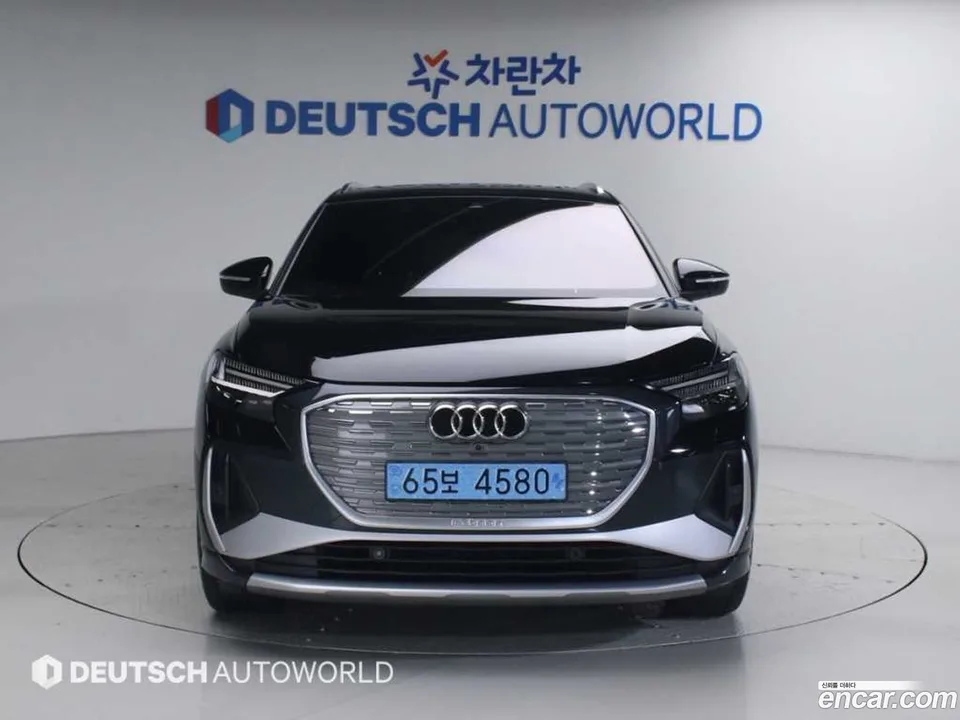 Audi Q4 e-tron 45 2025 — миниатюра 3