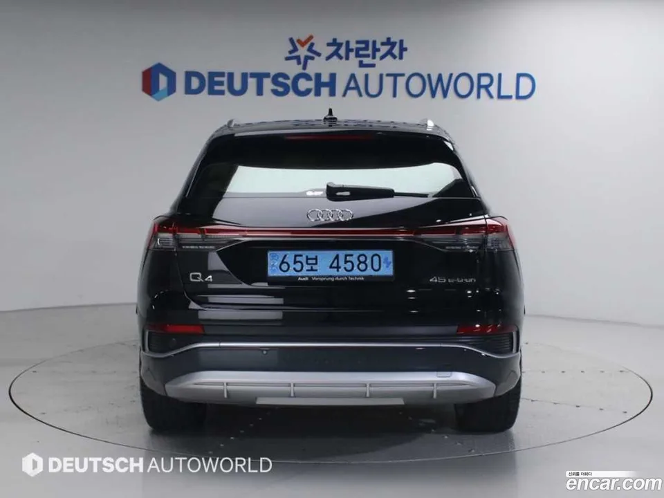 Audi Q4 e-tron 45 2025 — миниатюра 4