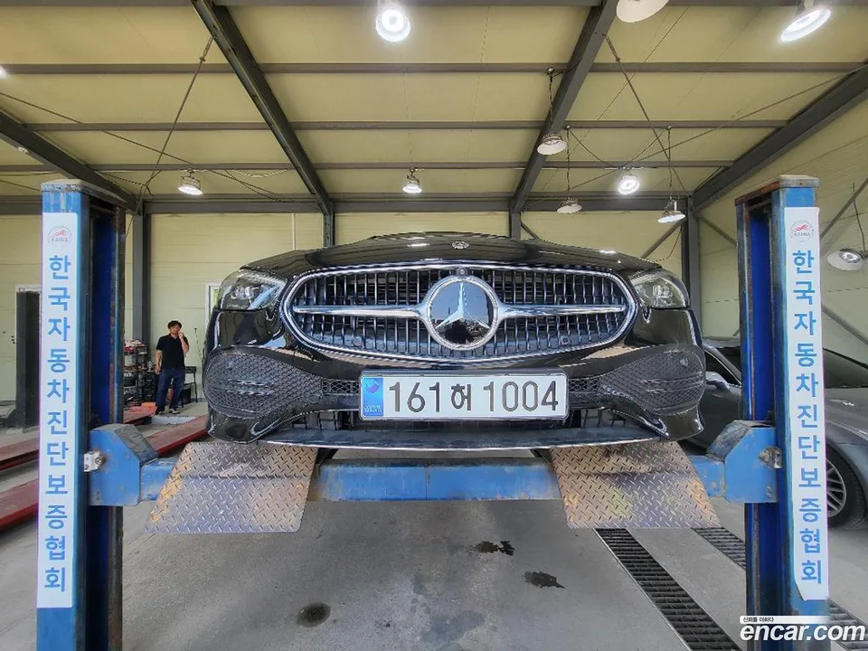 Mercedes-Benz C-Class 2023