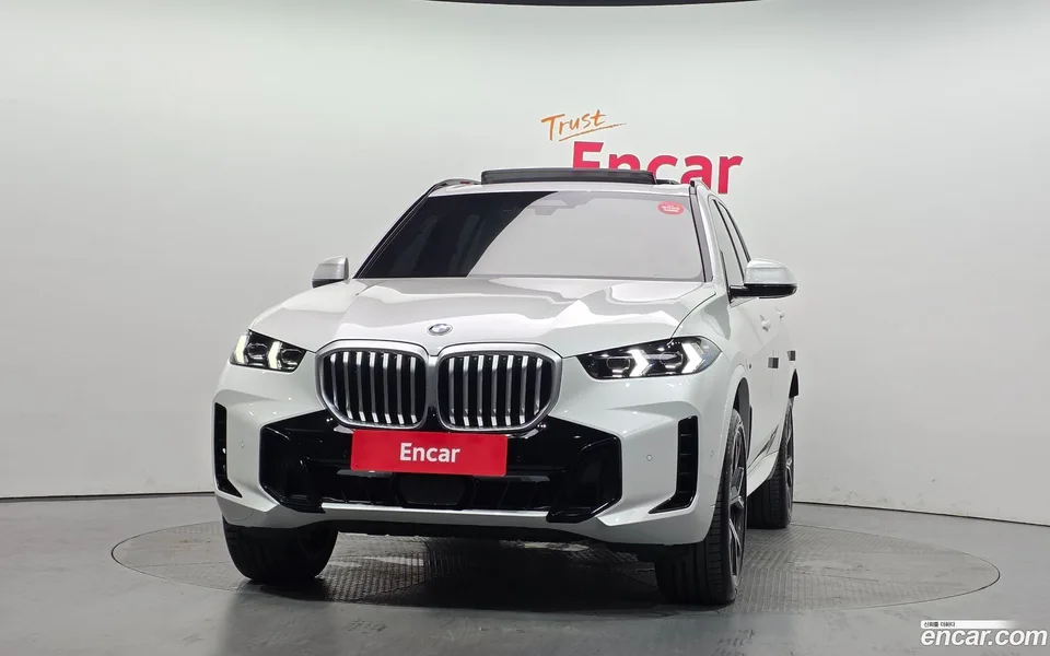 BMW X5 xDrive 40i M 2025 — миниатюра 3