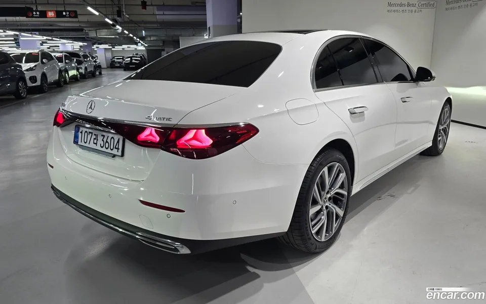 Mercedes-Benz E-Class E220d 4MATIC 2025 — миниатюра 4