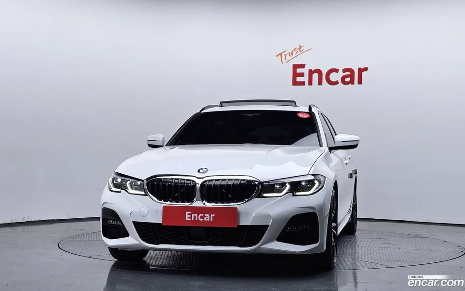 BMW 3 Series 320i M 2022 — thumbnail 3