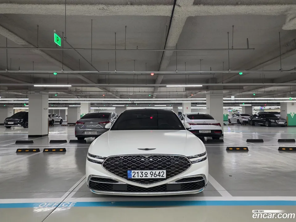 Genesis G90 3.5 e-S/C AWD LWB 2023 — миниатюра 3