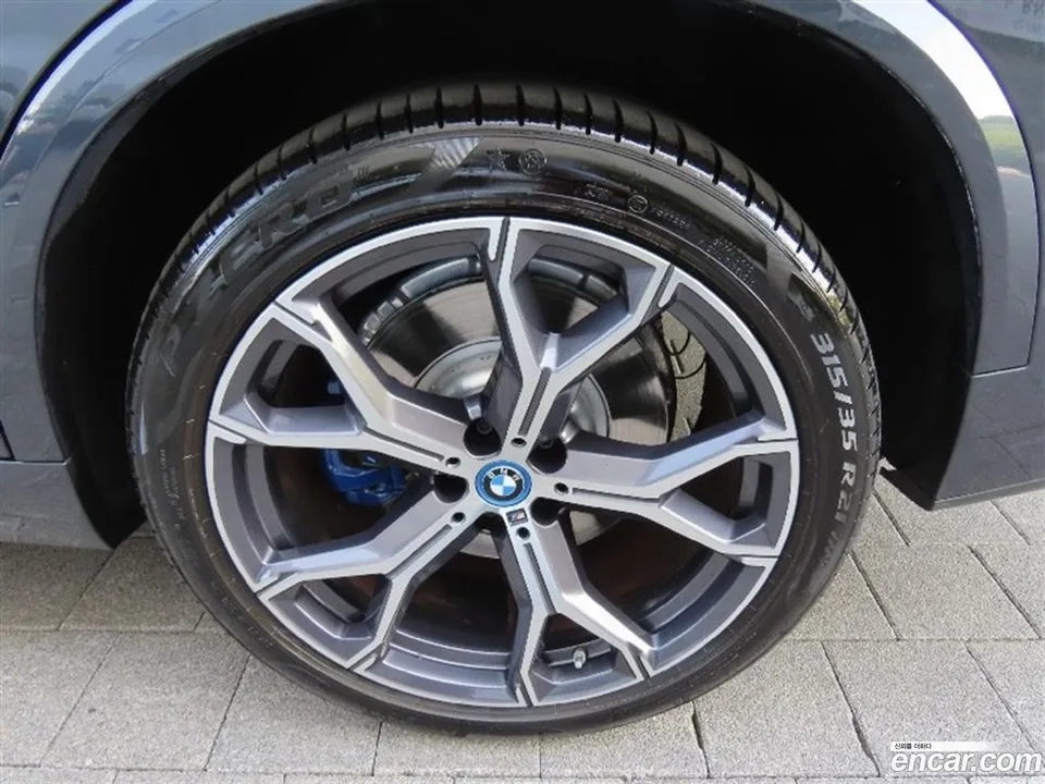 BMW X5 xDrive 45e M 2022 — миниатюра 2