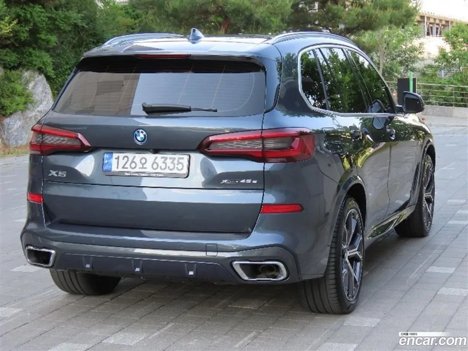 BMW X5 xDrive 45e M 2022 — миниатюра 3