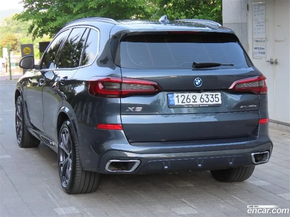 BMW X5 xDrive 45e M 2022 — миниатюра 4