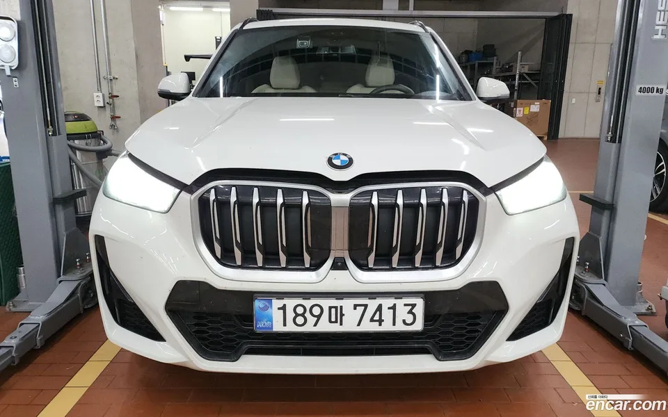 BMW X1 sDrive 18d M 2025 — фото 1, купить с доставкой в Москву