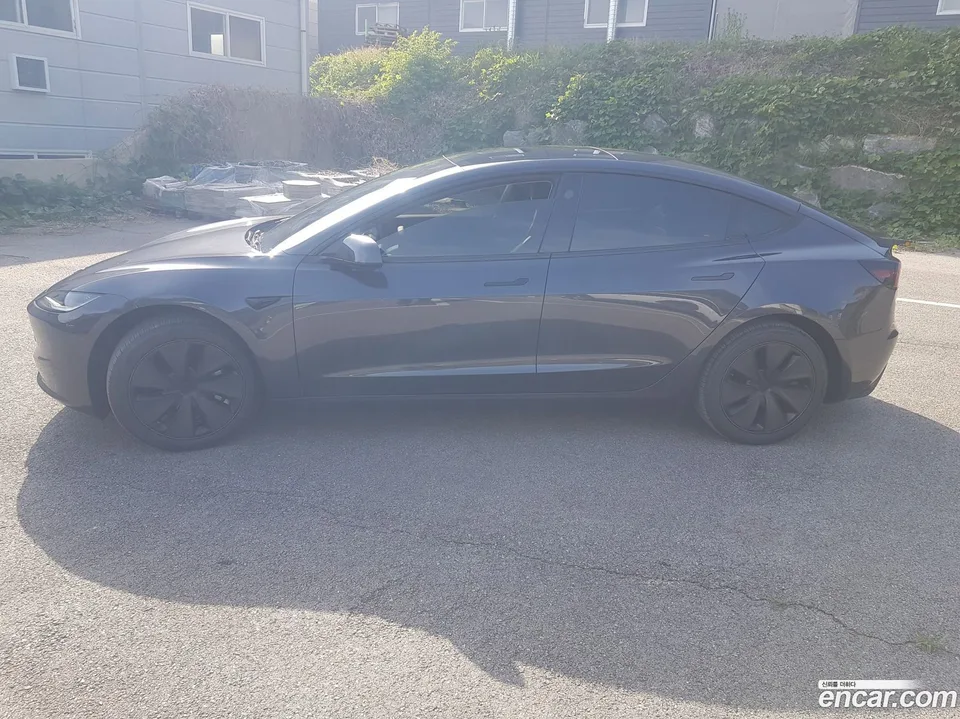 Tesla Model 3 RWD 2025 — миниатюра 5