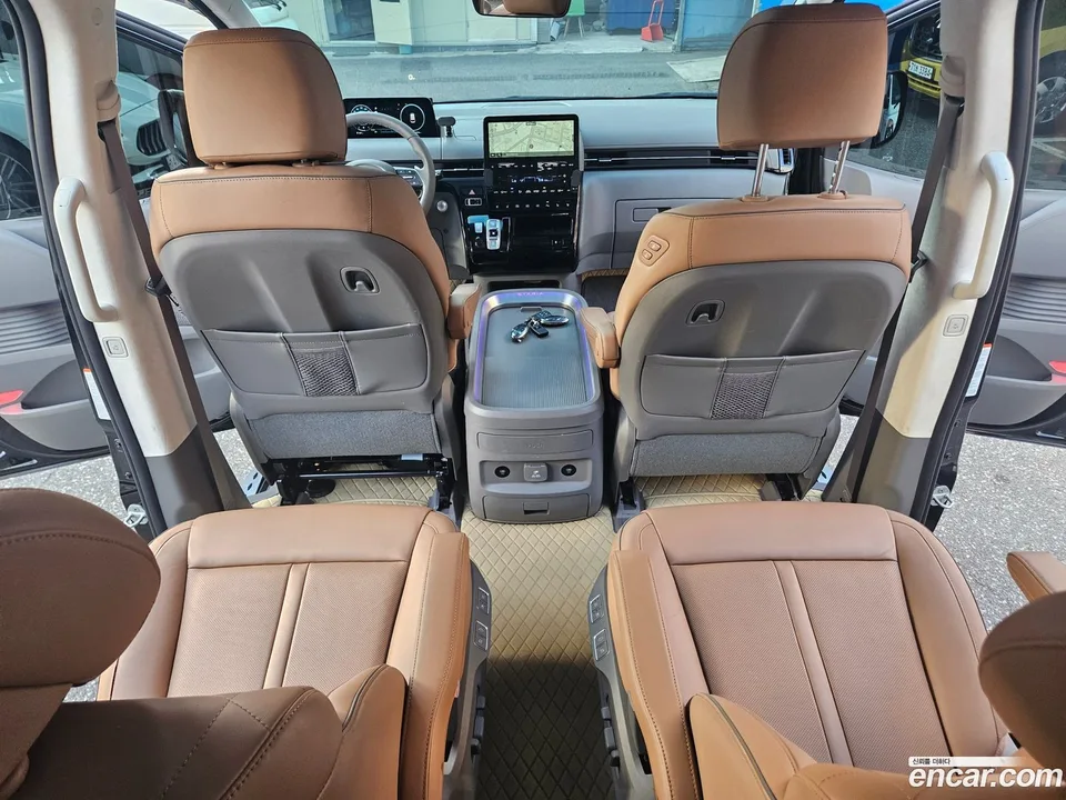 Hyundai Staria HEV 1.6 7 2024 — миниатюра 3