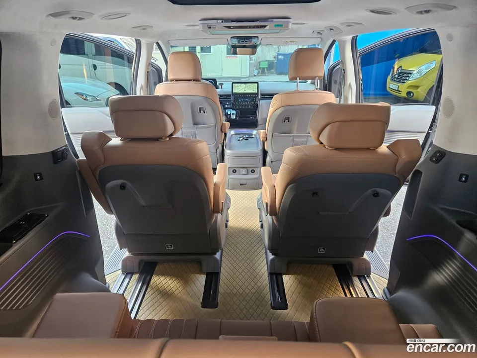 Hyundai Staria HEV 1.6 7 2024 — миниатюра 4