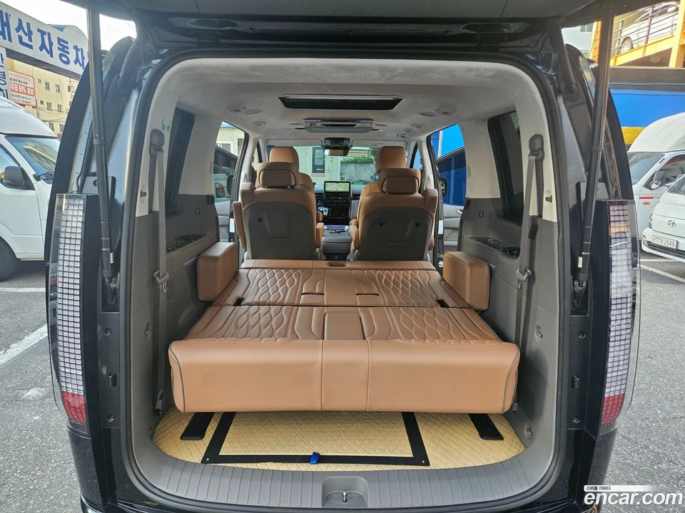 Hyundai Staria 2024