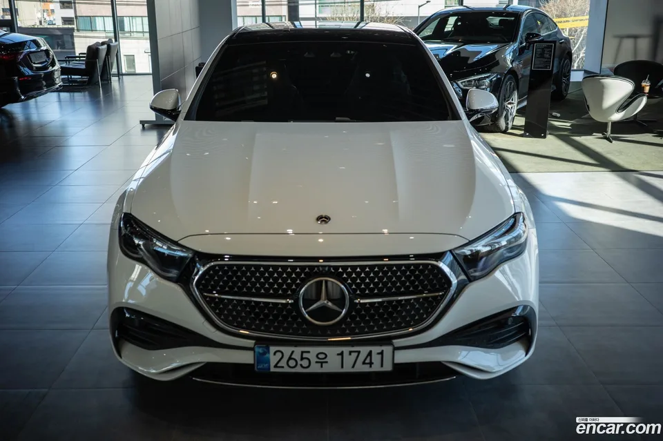 Mercedes-Benz E-Class E300 4MATIC AMG Line 2026 — фото 1, купить с доставкой в Москву