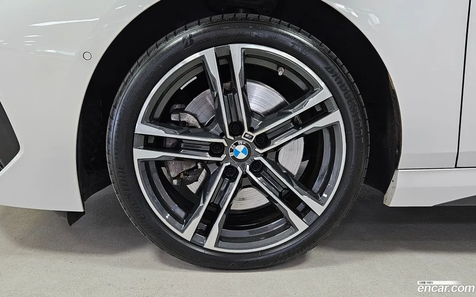 BMW 2 Series Gran Coupe 220i M 2022 — миниатюра 2