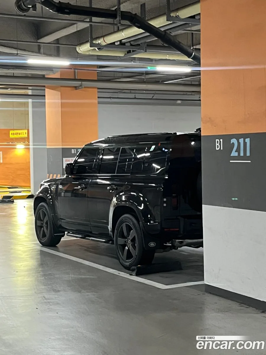 Land Rover Defender 110 P300 X- SE 2025 — миниатюра 3