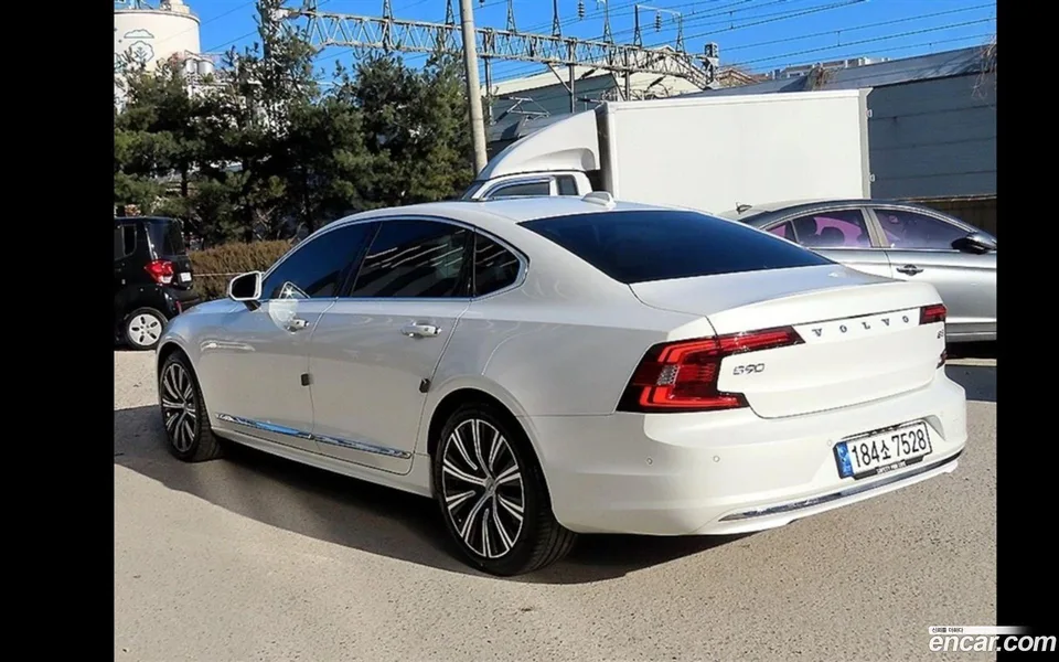 Volvo S90 B5 2022 — миниатюра 3