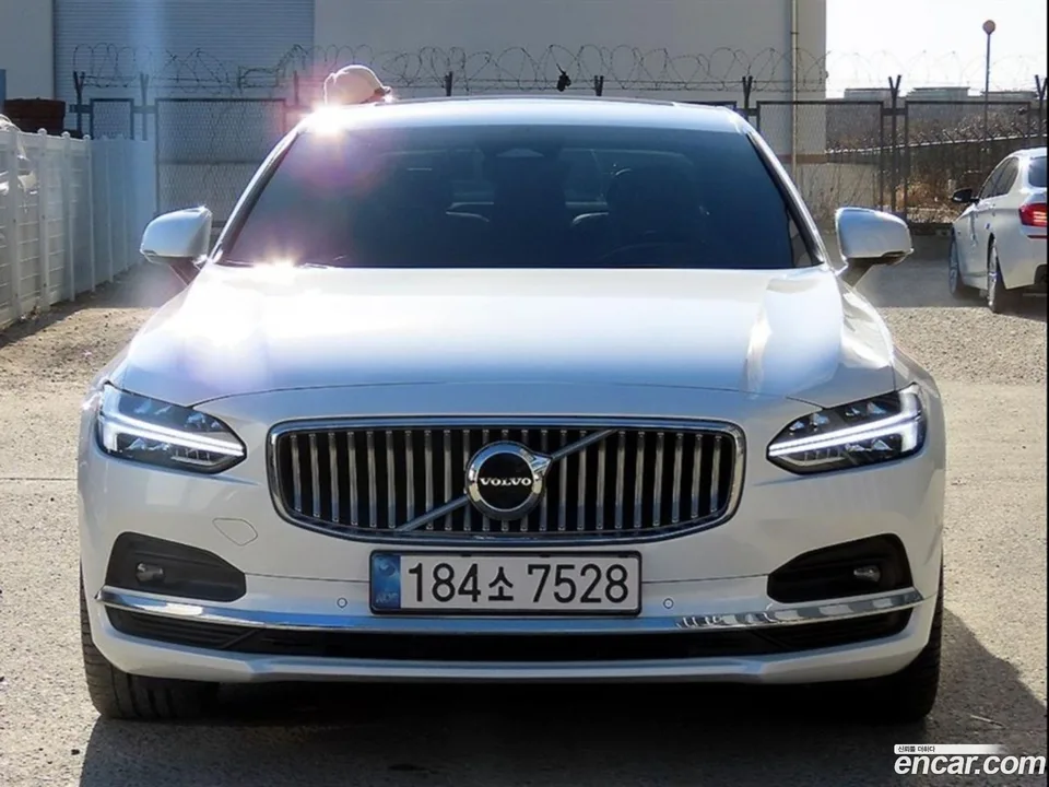 Volvo S90 2022