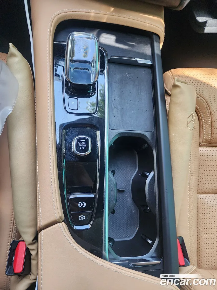 Volvo XC90 T8 2022 — миниатюра 4