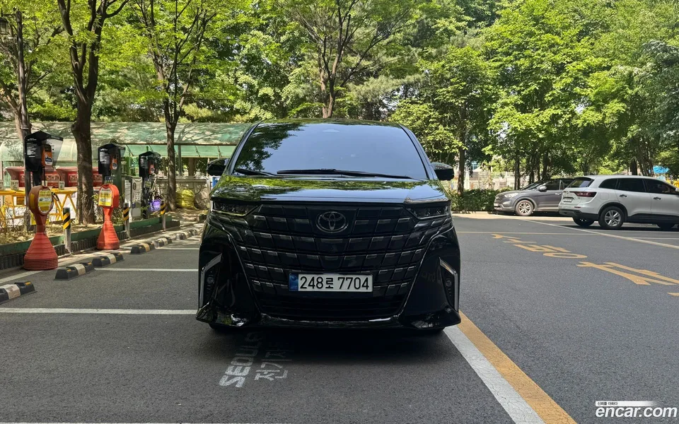 Toyota Alphard 2024