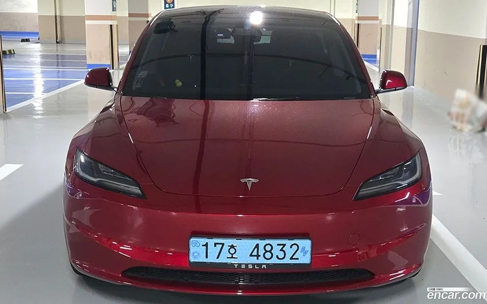 Tesla Model 3 2024